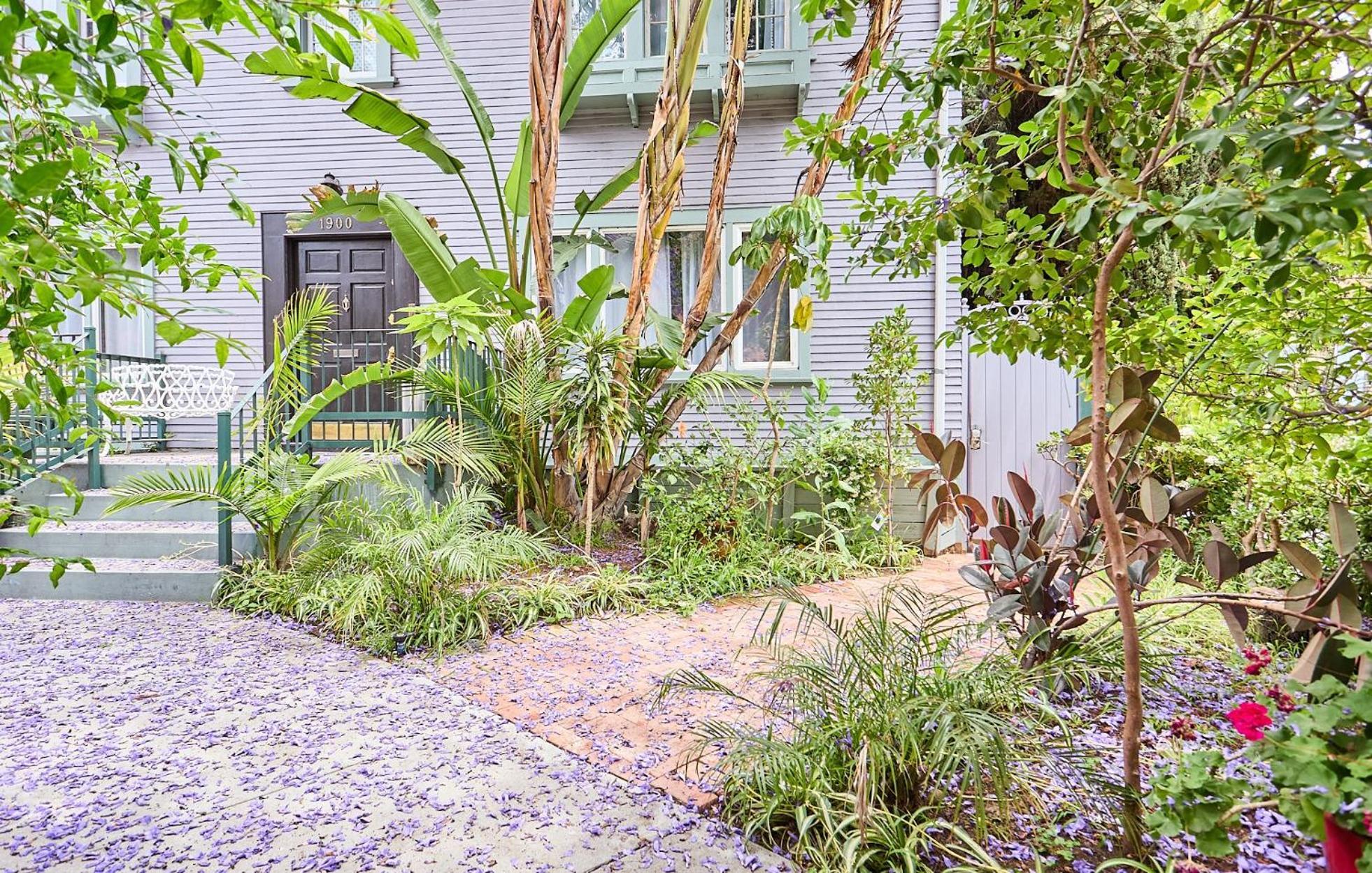 Guest house Hollywood